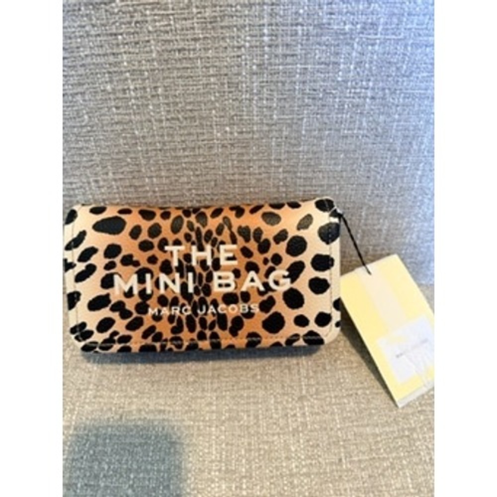 Marc Jacobs The Mini Bag Leopard Print Pebble Leather Crossbody Clutch NEW